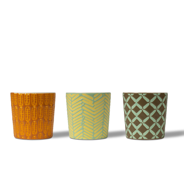Tatlong-Kulay na Geometric Relief Ceramic Candle Holders: Hayaan ang Kandila at Art Mag-iilaw sa Iyong Living Space