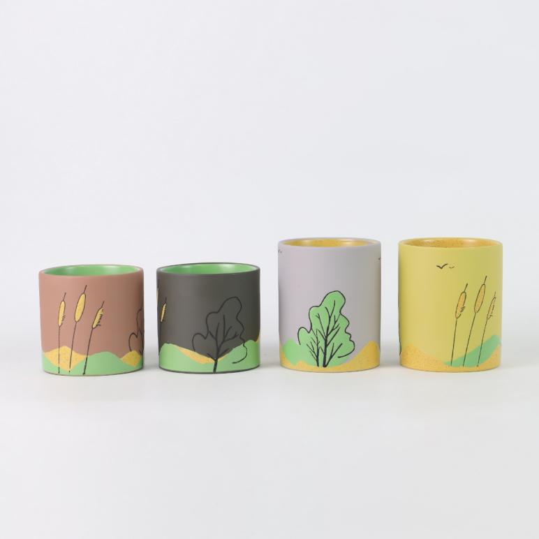 Four Seasons Mountain Wild Ceramic Candle Holder: Isang Sidlan ng Liwanag at Anino, Hawak ang Likas na Tanawin sa Iyong mga Kamay