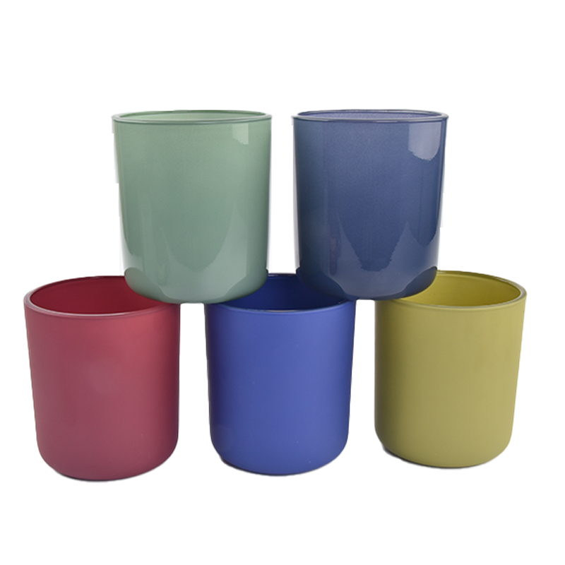 Five-Color Glass Candle Holder: Isang Practice ng Kulay at Liwanag sa Minimalist na Disenyo