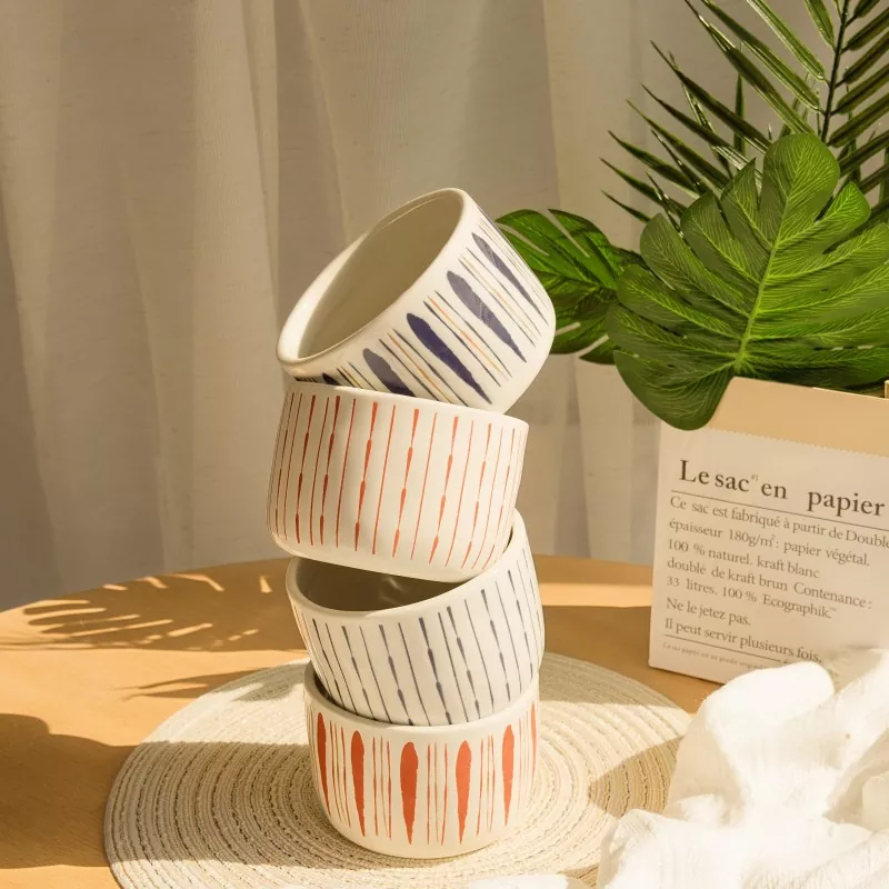 Mga Asul at Pulang Guhit na Ceramic Candle Holders